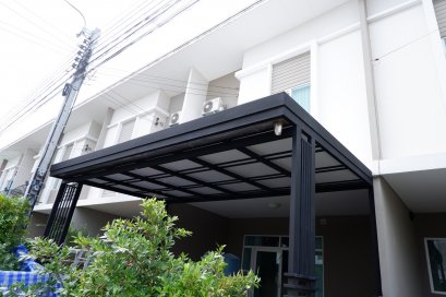 หลังคาไวนิลซ่อนรางน้ำฝนสแตนเลส กับงานหลังคาโรงรถสไตล์โมเดิร์น