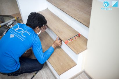 ตกแต่งบันไดปูนเก่าด้วย "ลูกนอนบันไดเคลือบผิวลามิเนต รุ่นกันปลวก"