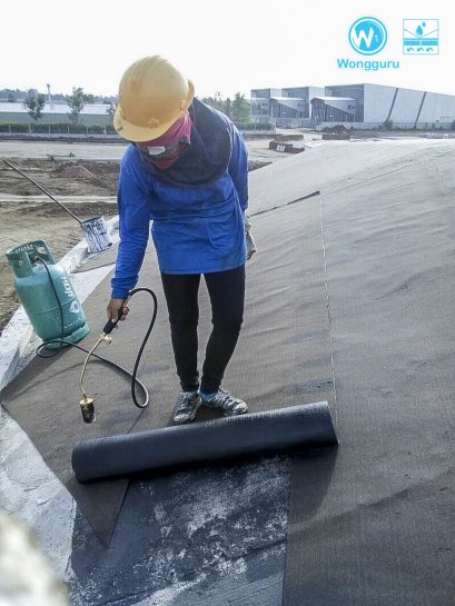 การติดตั้งแผ่นเมมเบรนกันซึมบิทูเทน (Bituthane membrane)