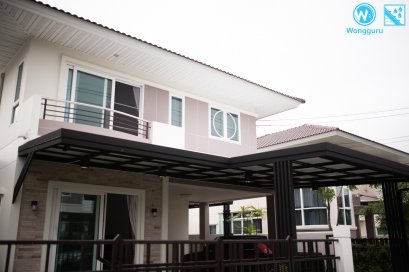 หลังคาโรงรถสไตล์โมเดิร์น ด้วยหลังคาไวนิล