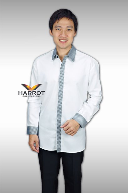 เสื้อพนักงาน แขนยาว สีขาวแต่งผ้าลาย			