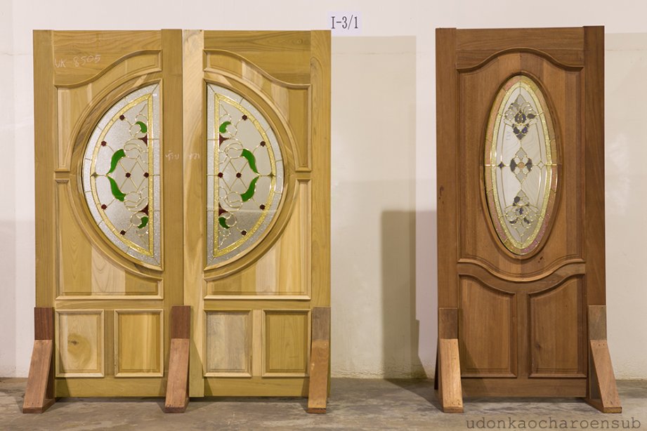 ประตูกระจกหรู