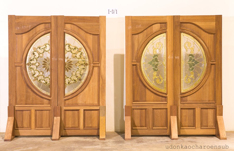 ประตูกระจกหรู