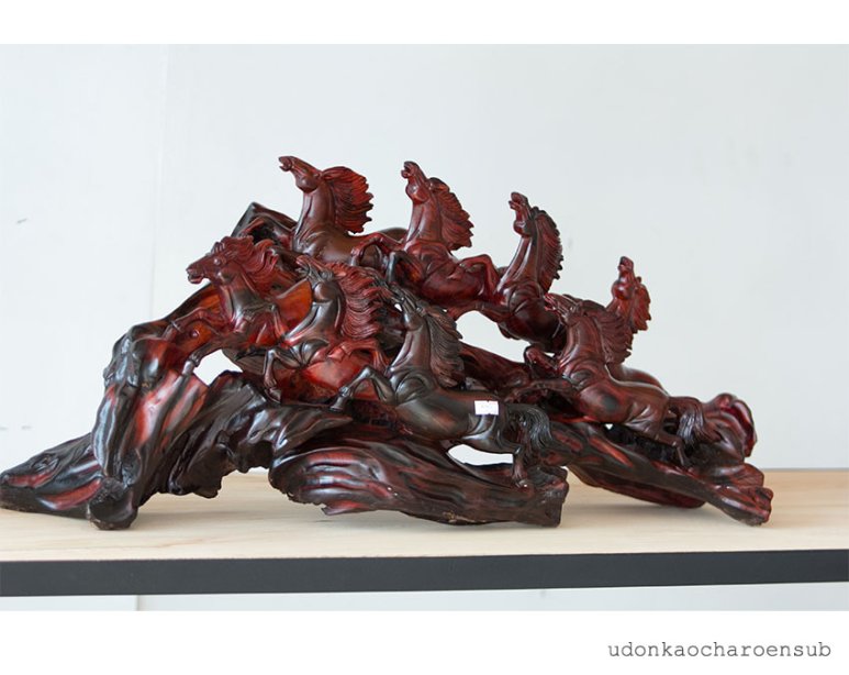 งานไม้แกะสลัก