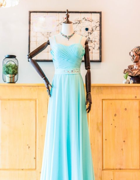 ชุดราตรียาว