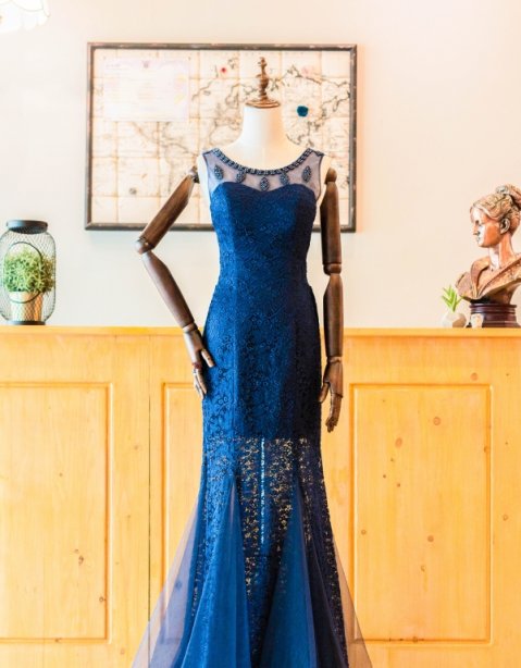 ชุดราตรียาว