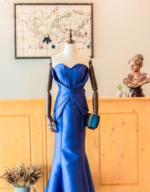 ชุดราตรียาว