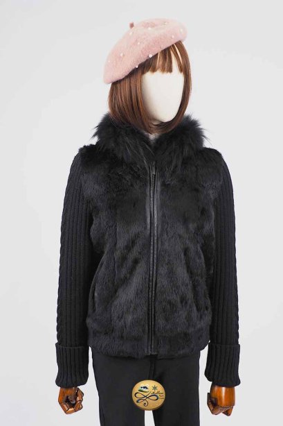 เช่าแจ็คเก็ตเฟอร์ รุ่น Rabbit and Raccoon Fur Jacket  902GJF036FABKS1