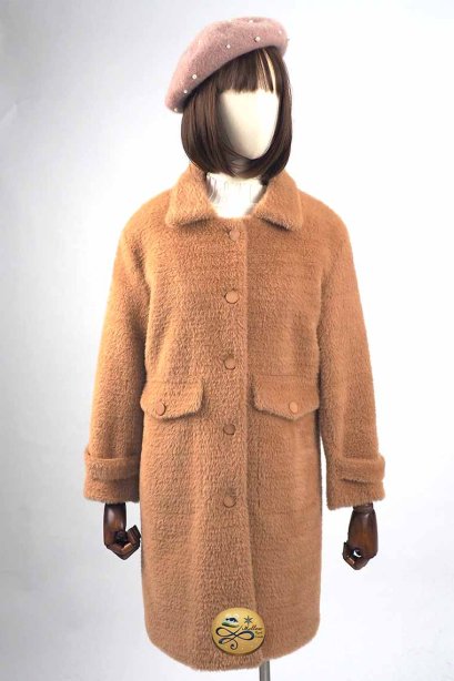 เช่าเสื้อโค้ทผู้หญิง รุ่น   Faux Mink Fluffy Baguette Top Coat  905GCF419FABRL1