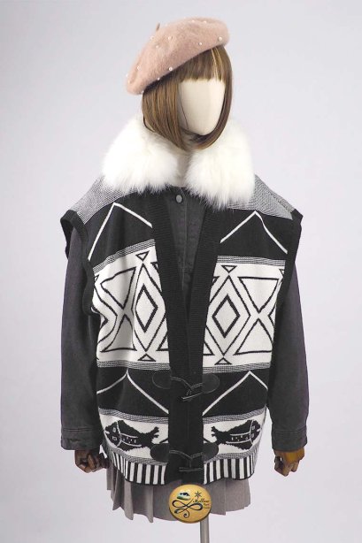 เช่าเสื้อโค้ทผู้หญิง รุ่น  Coal Black Jacket	  0911GJS619FABK6XL1