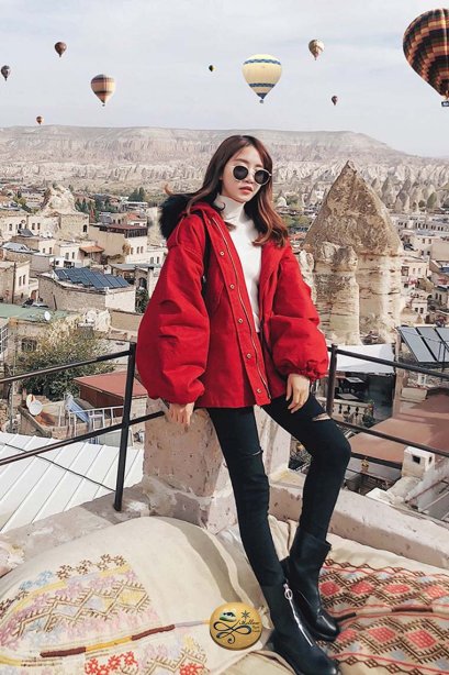 เช่าเสื้อกันหนาว รุ่น Cinnamon Fur Hooded Down Jacket  0911GDS612FARE7XL1