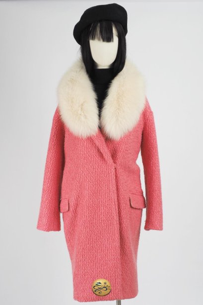 เช่าเสื้อโค้ทผู้หญิง รุ่น  Fox Fur collar Flirty Flamingo Long Coat  2006GCL720FAPK1
