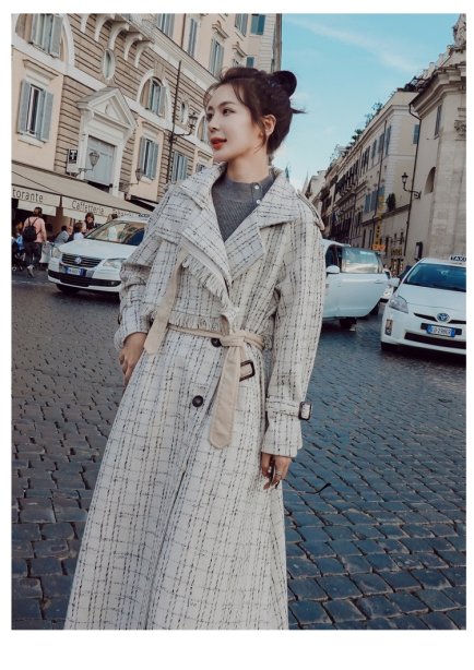 เช่าเสื้อโค้ทผู้หญิง รุ่น  Twisted Cloud white Coat 2006GCL713FAWH1