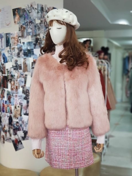 เช่าแจ็คเก็ตเฟอร์ รุ่น Sweetie Candy Faux Fur Coat	 904GJF359FAPKS1
