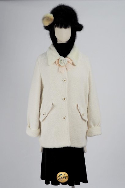 เช่าเสื้อโค้ทผู้หญิง รุ่น  *** Limited Editon ***  &quot; Faux Mink Fluffy Chantilly Lace Pea Coat&quot;  902GCS263FAWHS1