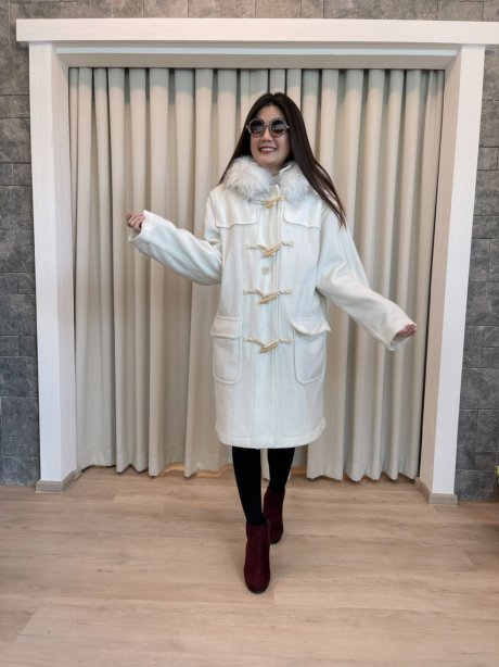 เช่าเสื้อโค้ทผู้หญิง  รุ่น Irish Cream Duffle Coat	2107GCL1098FACR1