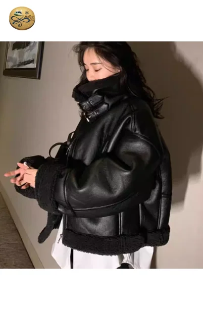 เช่าเสื้อกันหนาว รุ่น Black Oversized High Neck Puffer Jacket WINTERCLOTHFA0294