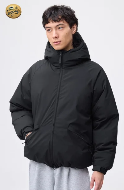เช่าเสื้อกันหนาว รุ่น Black Minimal Hooded Puffer Jacket WINTERCLOTHFA0290 / WINTERCLOTHFA0291