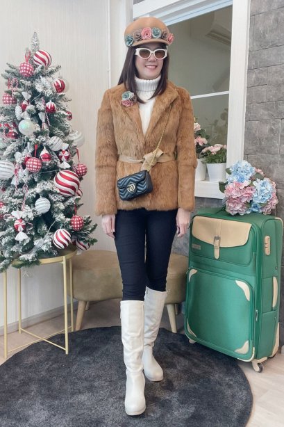 เช่าเสื้อโค้ทผู้หญิง  รุ่น  Apple Cinnamon Fur Coat	2103GCF1016FABR1