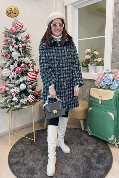 เช่าเสื้อโค้ทผู้หญิง  รุ่น Black and White Plaid Single Breasted Coat	2107GCL1349FAMX1