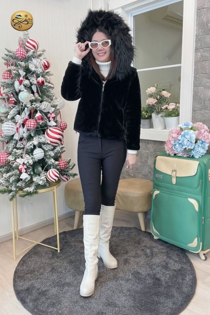 เช่าแจ็คเก็ตเฟอร์ รุ่น Fur Faux Obsidian jacket 	905GJS433FABKM
