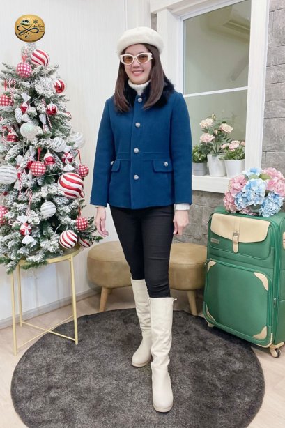 เช่าเสื้อโค้ทผู้หญิง รุ่น Fox Fur collar Deep Pacific Blue Coat  2006GCL753FABL1