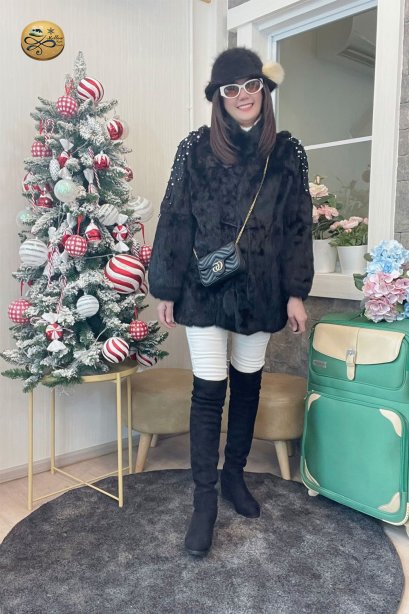 เช่าเสื้อโค้ทผู้หญิง  รุ่น French Beret Fur Jacket	2101GCF972FABK1