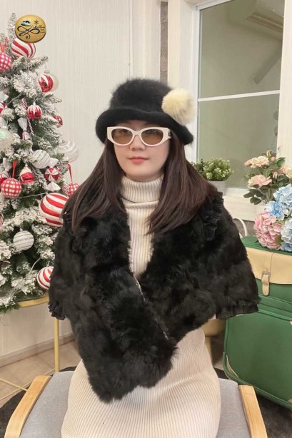 เช่าปกเฟอร์แท้ตกแต่ง  Fur Collar 2110GFUR26BKF1