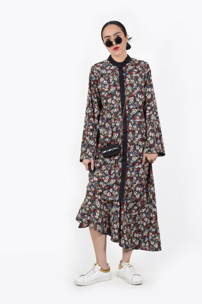 เดรสยาวคอปีน ทรงป้าย ชายระบายเฉลียง ลายพิมพ์ดอกไม้ - ORIENTAL BREEZE WRAP DRESS (BLOSSOM FLOWER)