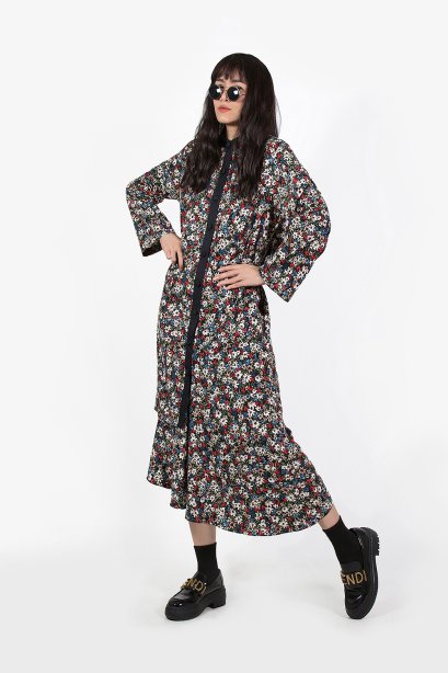 เดรสยาวคอปีน ทรงป้าย ชายระบายเฉลียง ลายพิมพ์ดอกไม้ - ORIENTAL BREEZE WRAP DRESS (BLOSSOM FLOWER)