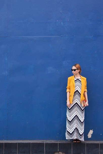 สตรีทแฟชั่น แม็กซี่เดรส ลายพิมพ์กราฟฟิค ขาว-ดำ