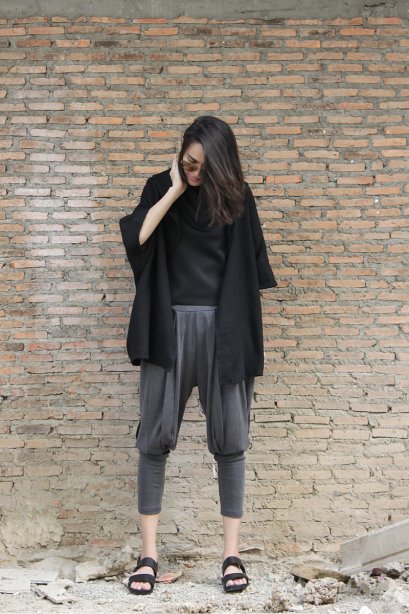 สตรีทแฟชั่น แจ็คเก็ตทรงโคร่ง มีฮู้ด สีดำ