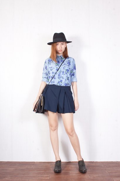 สตรีทแฟชั่น เสื้อเชิ๊ต พิมพ์ลายดอกไม้ แบรนด์ “H&amp;M”