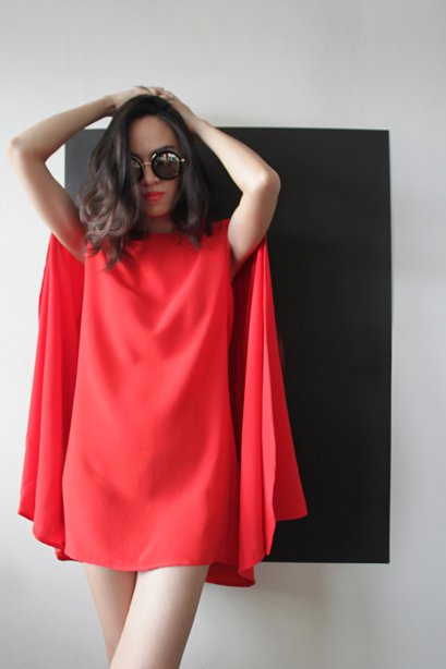 สตรีทแฟชั่น  มินิเดรส ปีกค้างคาว สีแดง