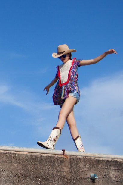 สตรีทแฟชั่น เสื้อสไตล์โบโฮ ลายลูกน้ำ ตกแต่งฟริ้นจ์