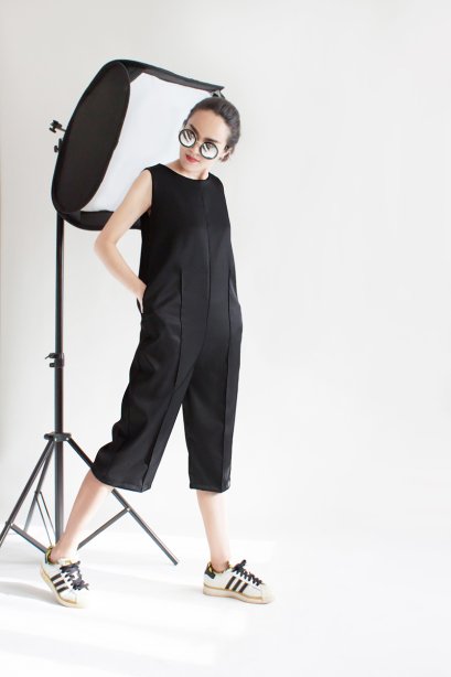 สตรีทแฟชั่น จั๊มป์สูท oversized สีดำ