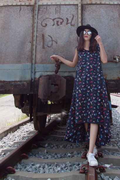 สตรีทแฟชั่น เดรส oversized ลายพิมพ์ปลาหางนกยูง by WLS