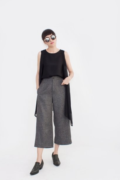 สตรีทแฟชั่น เสื้อสีดำ 2 layer มิ๊กซ์กางเกงวุลสีเทา ทรง A