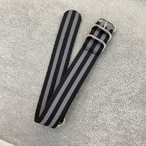 สายไนล่อน สำหรับนาฬิกาข้อมือ