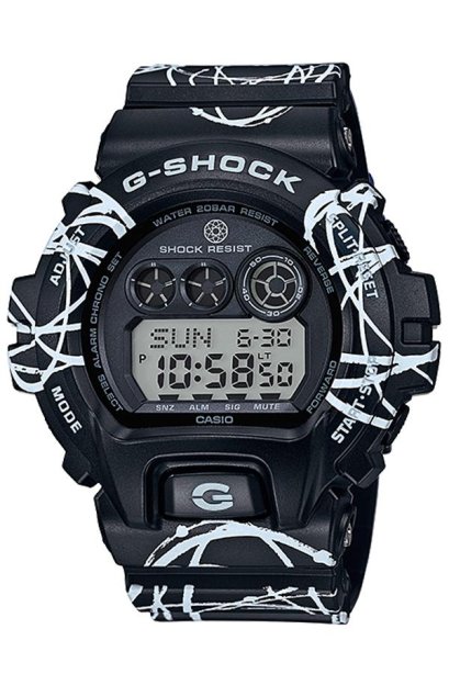 GD-X6900FTR-1 x FUTURA LIMITED EDITION
