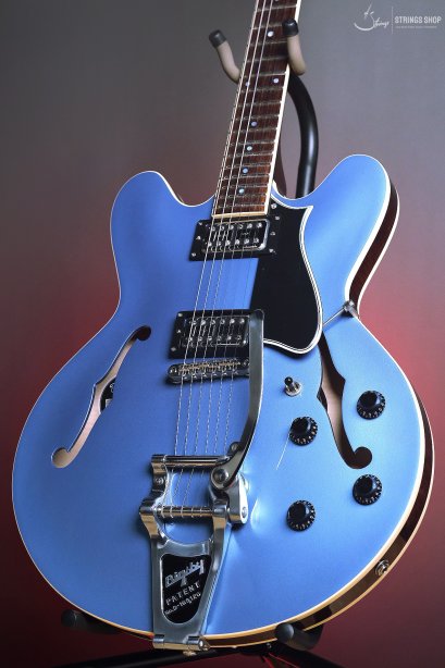 Heritage Standard Collection H-535 Pelham Blue, Bigsby &amp; Lollartrons with Case