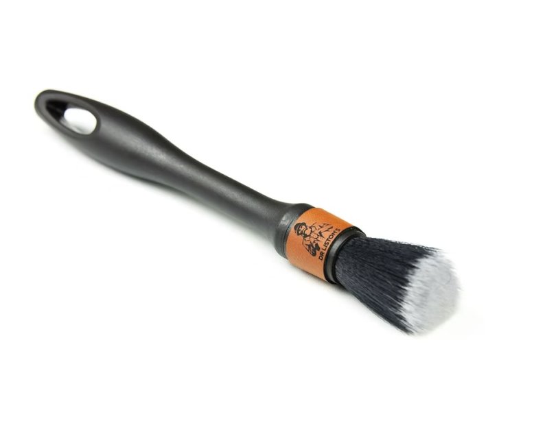 DR LISTON'S REMARKABLE BRUSH