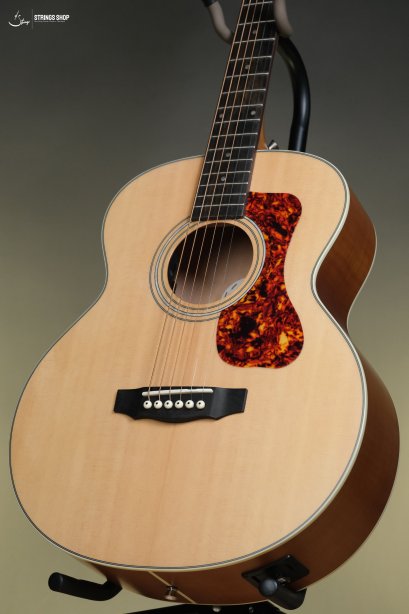 Guild Jumbo Junior Flamed Maple Acoustic-Electric Guitar - Antique Blonde