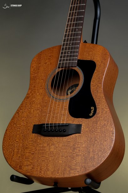 Guild Travel Mahogany Acoustic Guitar - Natural