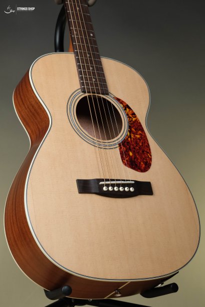 Guild M-240E Concert Acoustic-Electric Guitar - Natural