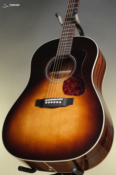 Guild DS-240 Memoir Acoustic Guitar - Vintage Sunburst