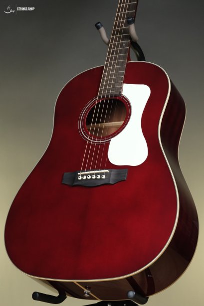 Guild DS-240 Memoir Acoustic Guitar - Wine Red