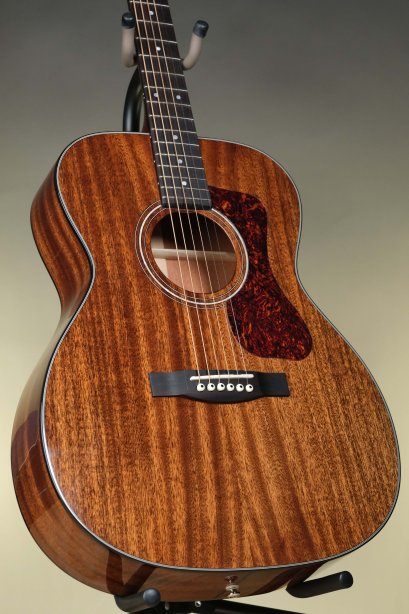 Guild OM-120 Orchestra Acoustic Guitar - Natural
