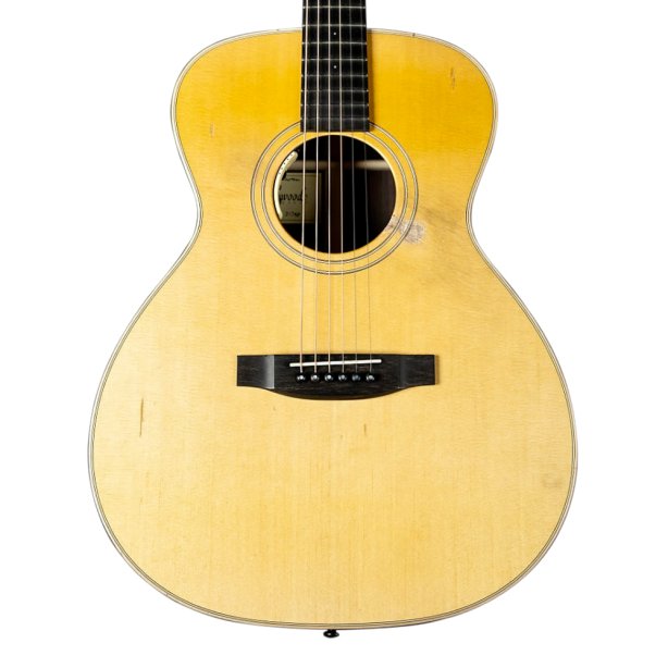 Lakewood M-32 Custom Honey-Dyed Top Relic