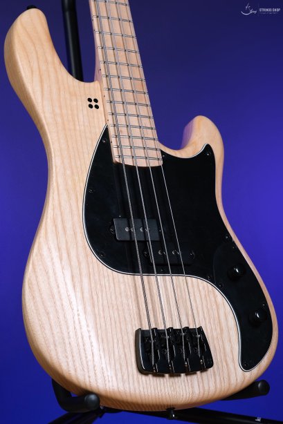 Sandberg California VS4 Short Scale Black Pickguard , Matt Nature